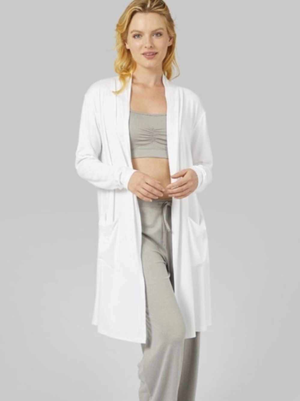 32 degrees Women's Soft Comfy Wrap - White, Size L/XL